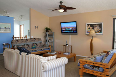House includes a 46" Flat Screen TV, Karaoke Machine, Radio / CD /i-Pod / MP-3 Player