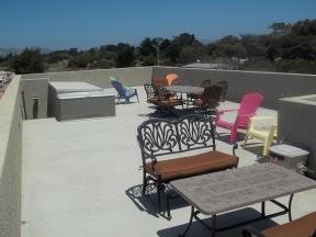 Large roof deck offers plenty of space for outdoor entertaining.